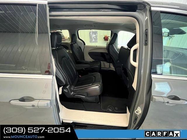 Chrysler Pacifica  2023