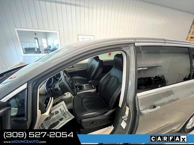 Chrysler Pacifica  2023