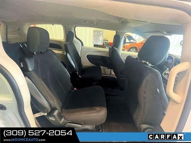 Chrysler Pacifica  2017