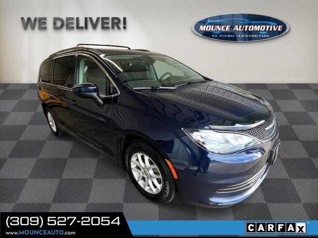2017 Chrysler Pacifica LX's photo