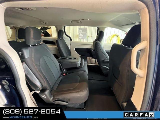 Chrysler Pacifica  2017
