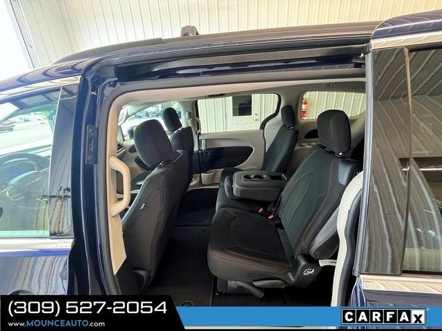 Chrysler Pacifica  2017