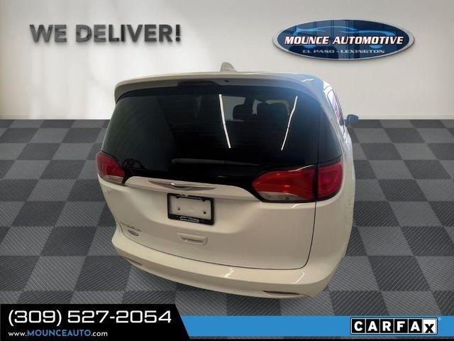 Chrysler Pacifica  2017