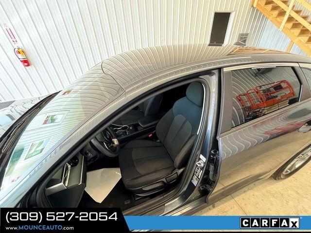 Kia K5  2021