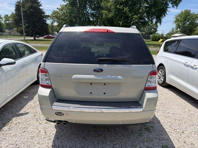 Ford Taurus X  2008