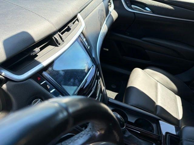Cadillac XTS  2016