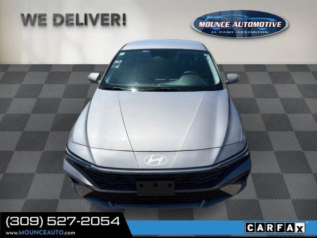 Hyundai Elantra  2024