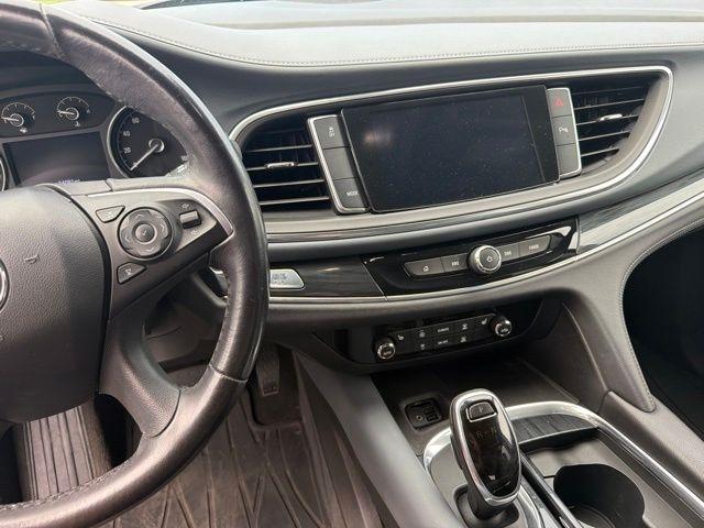 Buick Enclave  2020