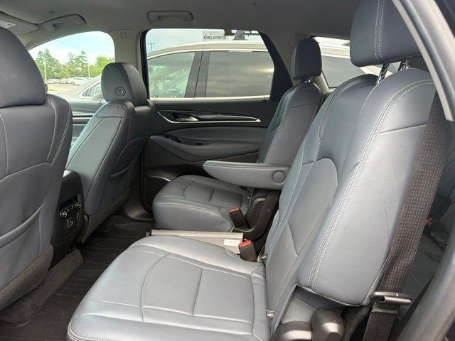 Buick Enclave  2020
