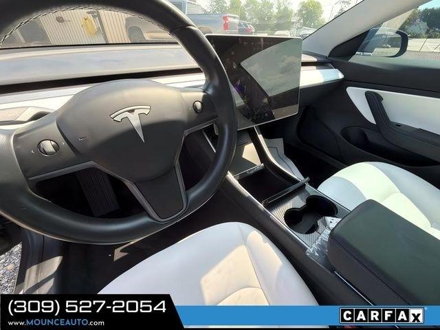 Tesla Model 3  2019