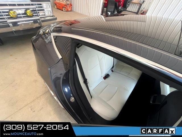 Tesla Model 3  2019