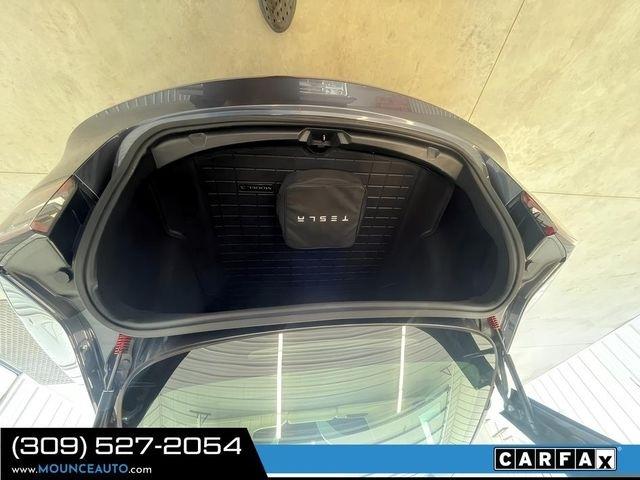 Tesla Model 3  2019