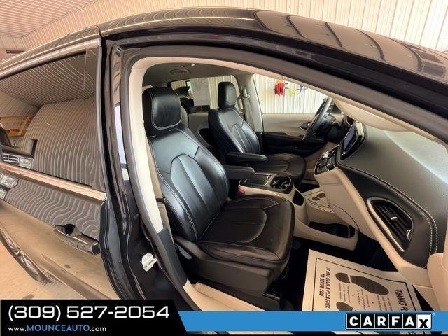 Chrysler Pacifica  2023