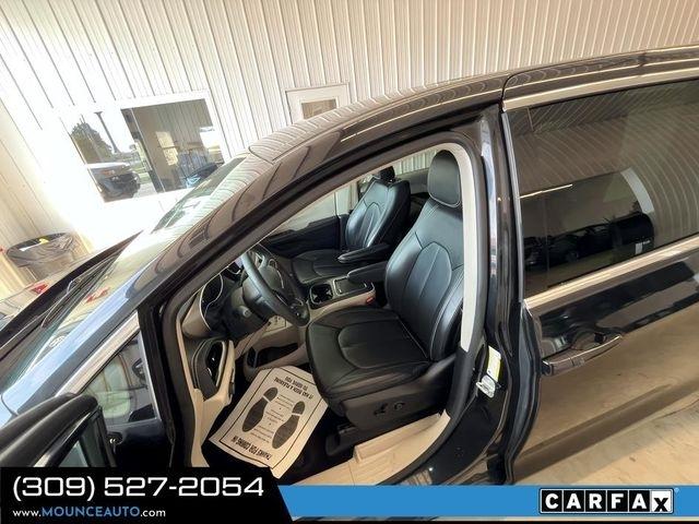 Chrysler Pacifica  2023