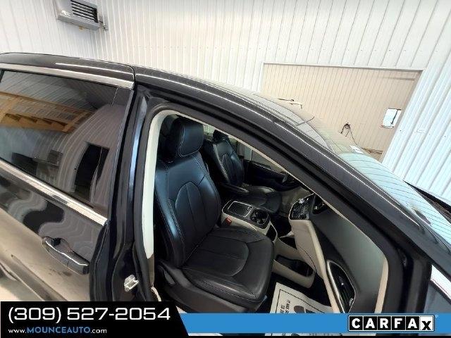 Chrysler Pacifica  2023