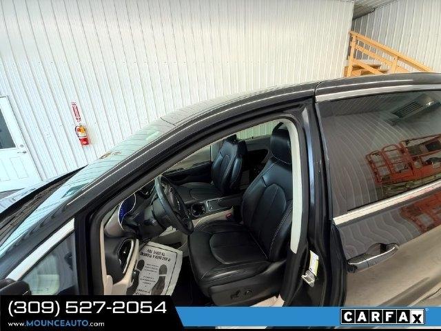 Chrysler Pacifica  2023