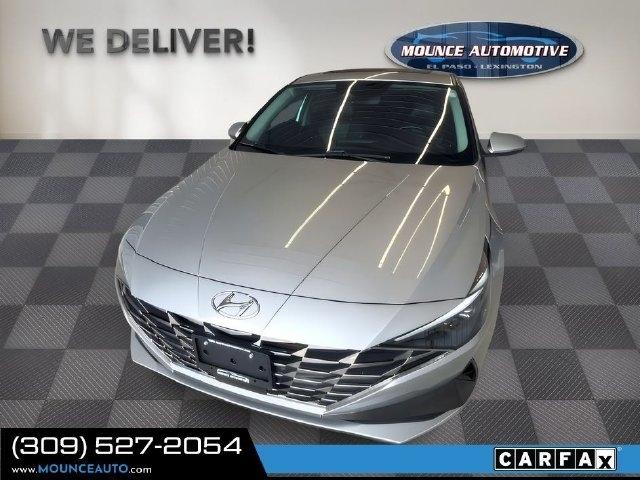 Hyundai Elantra  2021