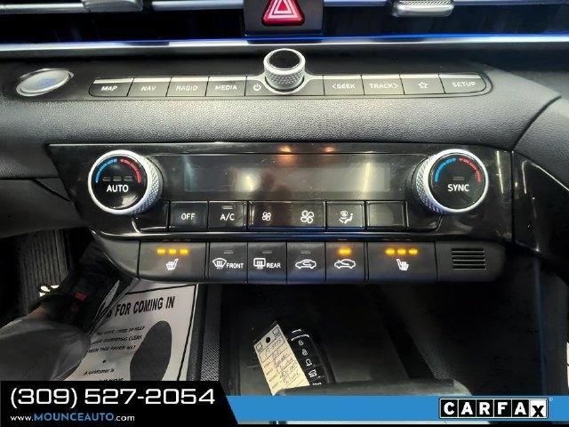 Hyundai Elantra  2021