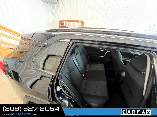 Toyota RAV4  2024
