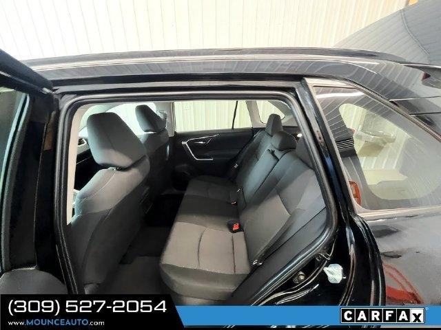 Toyota RAV4  2024