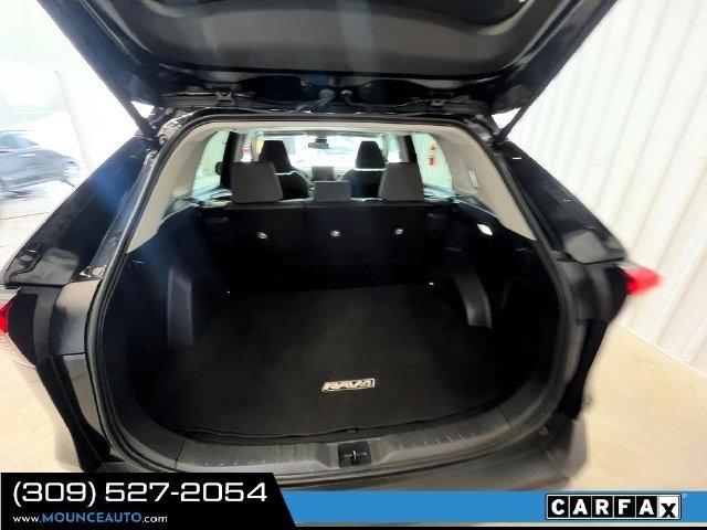 Toyota RAV4  2024