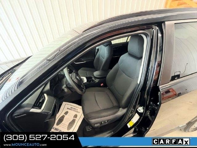Toyota RAV4  2024