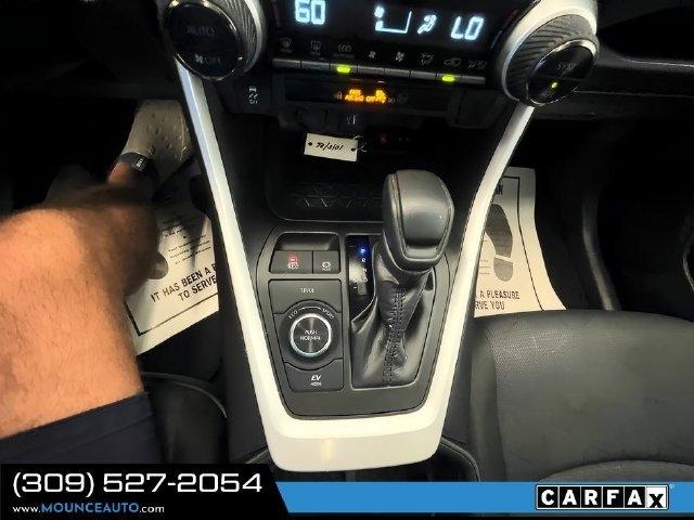 Toyota RAV4  2024