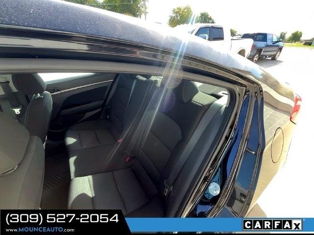 Hyundai Elantra  2018