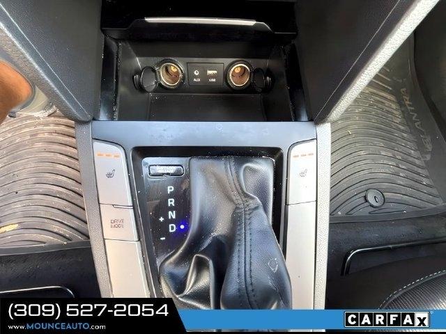 Hyundai Elantra  2018