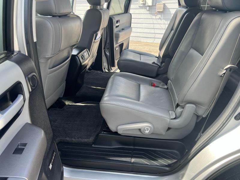 Toyota Sequoia Limited 4WD 2014