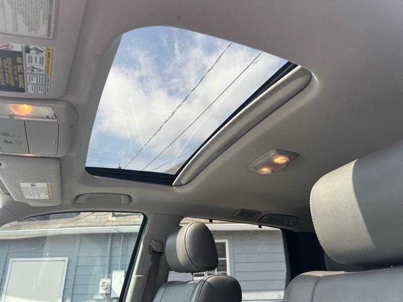 Toyota Sequoia Limited 4WD 2014