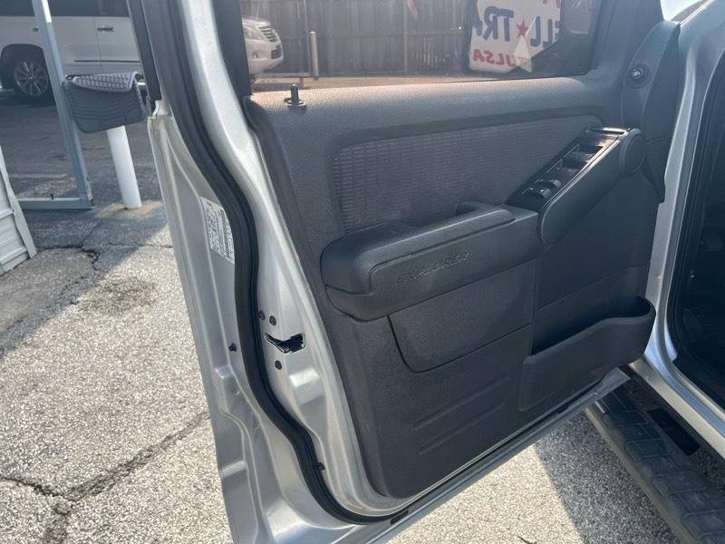 Ford Explorer Sport Trac XLT 4.0L 2WD 2010