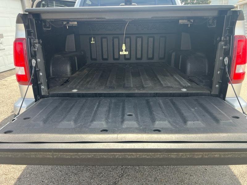 Ford Explorer Sport Trac XLT 4.0L 2WD 2010