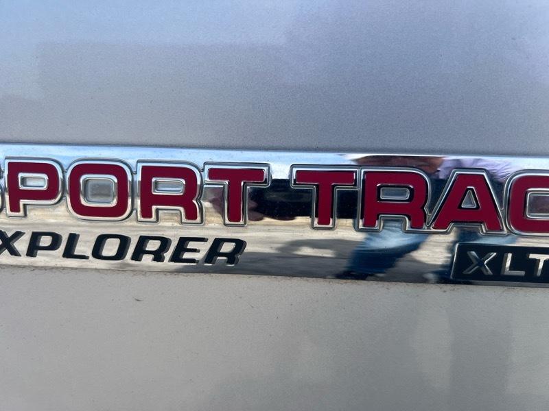 Ford Explorer Sport Trac XLT 4.0L 2WD 2010