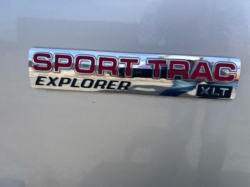 Ford Explorer Sport Trac XLT 4.0L 2WD 2010