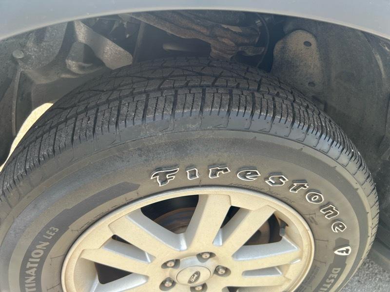 Ford Explorer Sport Trac XLT 4.0L 2WD 2010