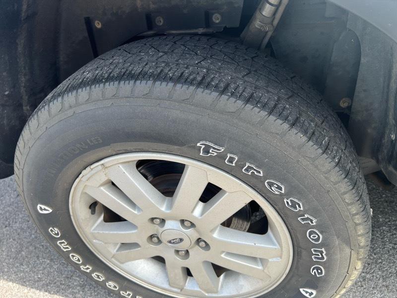 Ford Explorer Sport Trac XLT 4.0L 2WD 2010