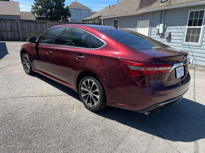 Toyota Avalon XLE 2016