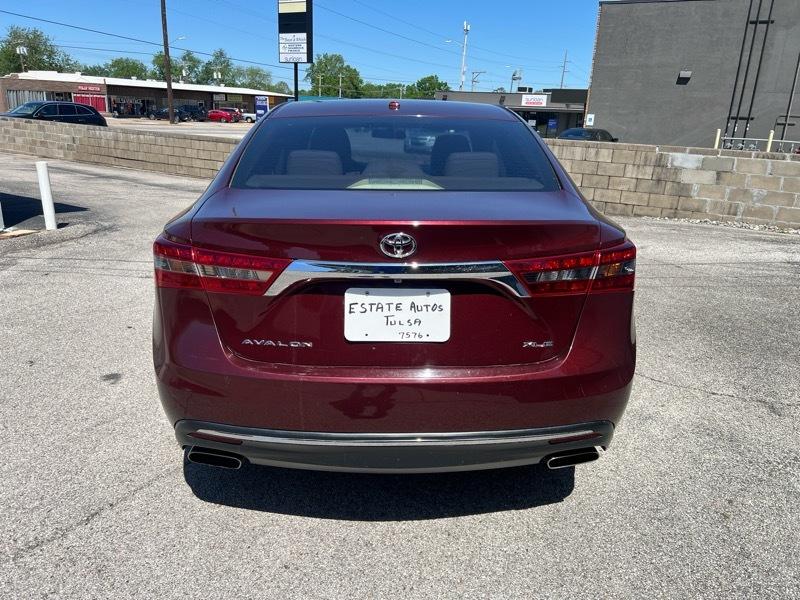 Toyota Avalon XLE 2016