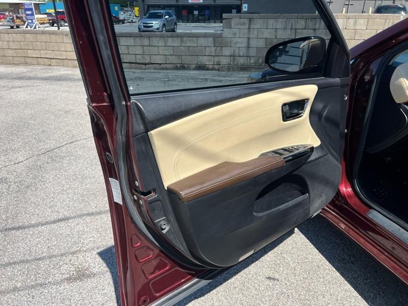 Toyota Avalon XLE 2016