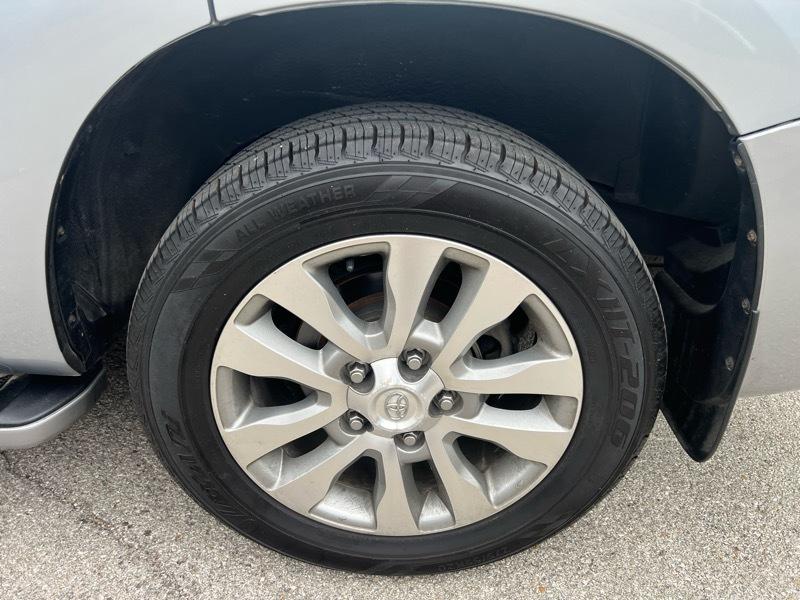 Toyota Sequoia Limited 4WD FFV 2014