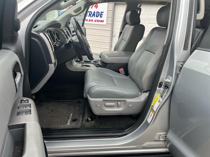 Toyota Sequoia Limited 4WD FFV 2014