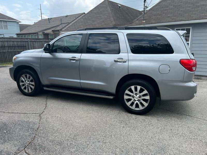 Toyota Sequoia Limited 4WD FFV 2014