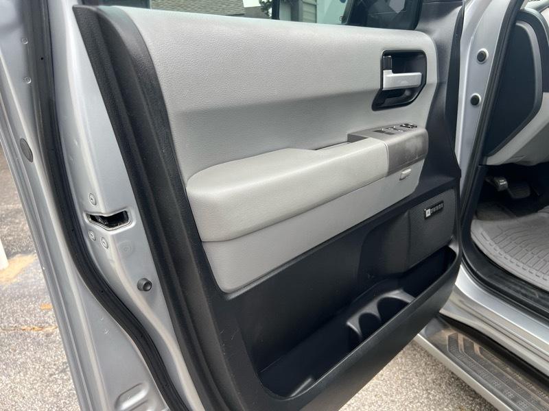 Toyota Sequoia Limited 4WD FFV 2014