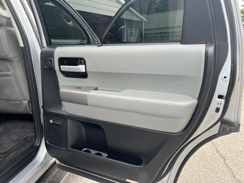 Toyota Sequoia Limited 4WD FFV 2014