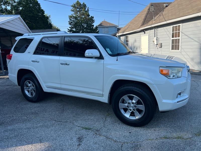 Toyota 4Runner SR5 4WD 2013