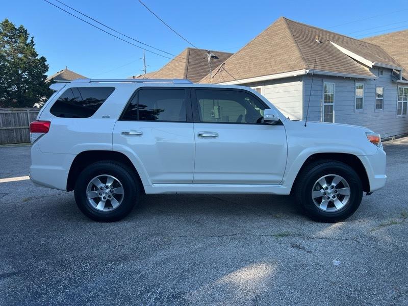 Toyota 4Runner SR5 4WD 2013