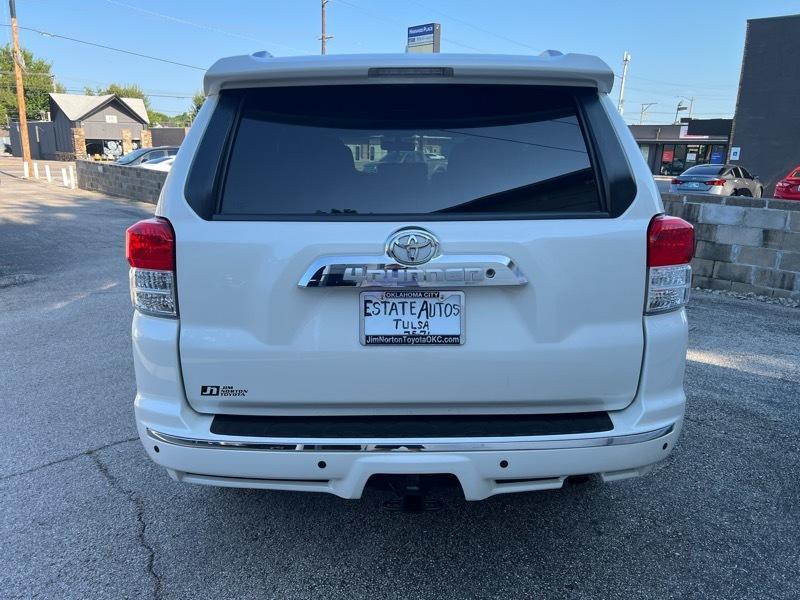Toyota 4Runner SR5 4WD 2013