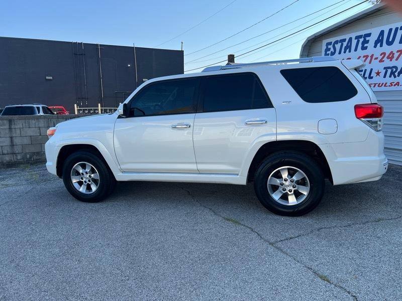 Toyota 4Runner SR5 4WD 2013