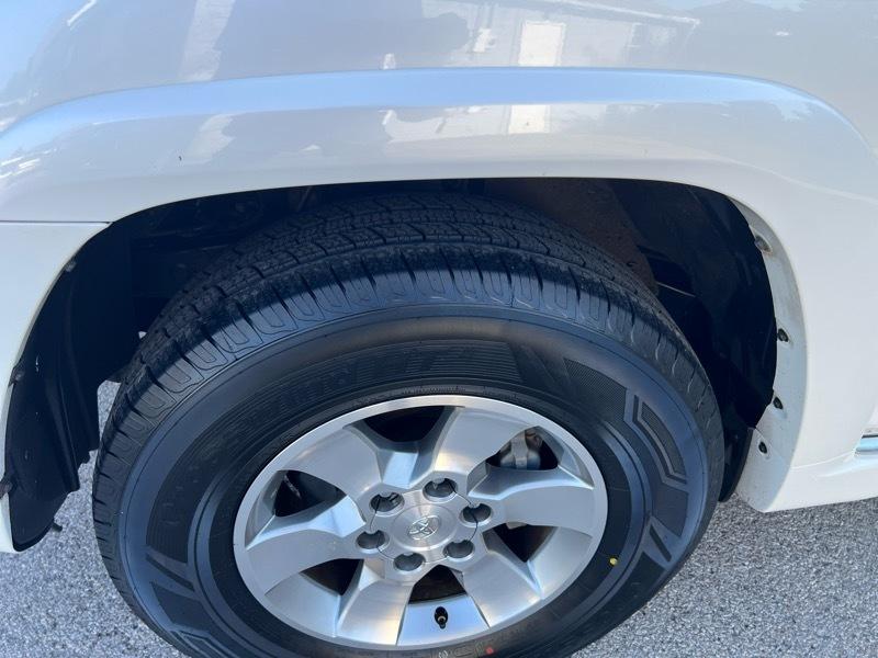 Toyota 4Runner SR5 4WD 2013